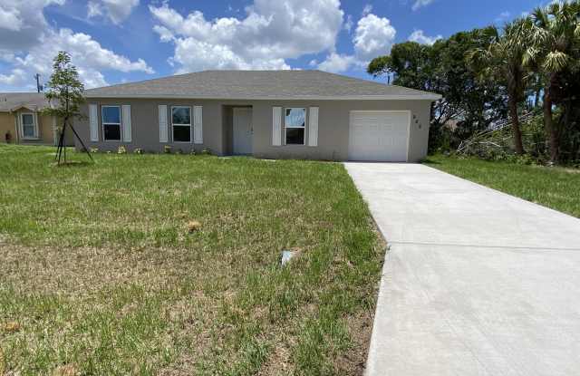 982 SW Gaitor Avenue photos photos