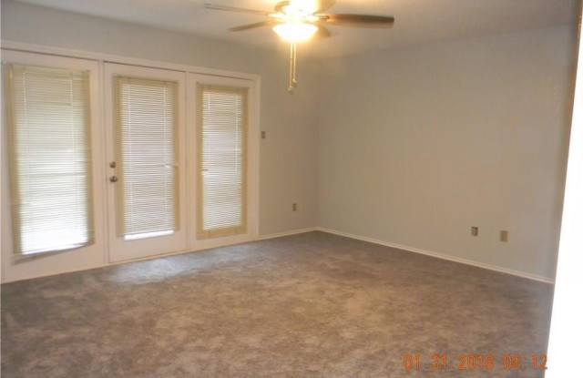 627 St Paul Drive Gallery 4