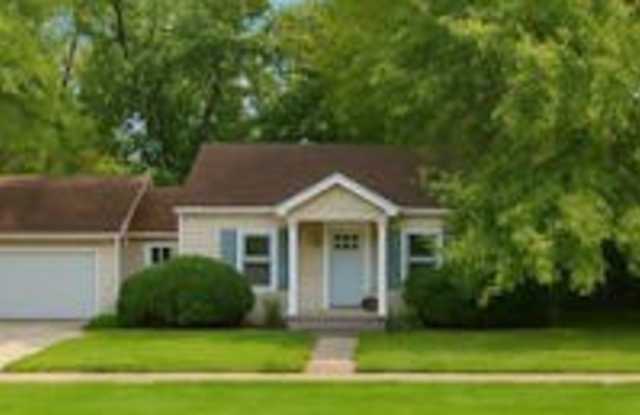 2363 E Maple Road photos photos