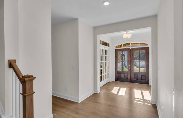 5308 Eagle Trail Court Gallery 4
