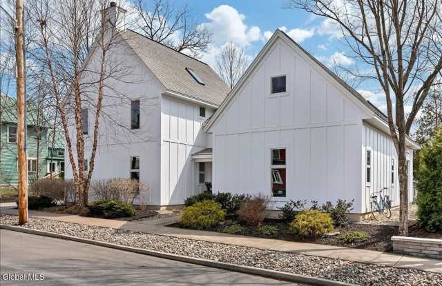 18 Granite Street Gallery 3