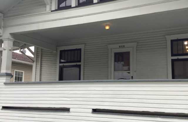 815 Price Street Gallery 2