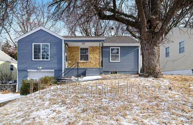 3721 N 60th St photos photos