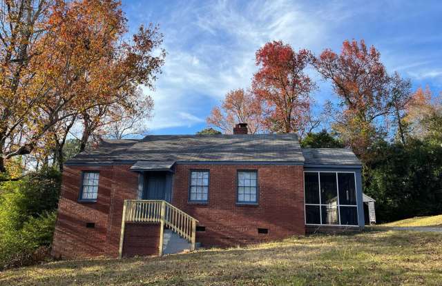 **ON HOLD**Near Ft. Benning. Columbus, GA 2 Bedroom / 1 Bathroom Home for Rent*** - 37 Munson Drive, Columbus, GA 31903