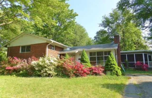 6907 Valley Brook Dr Gallery 3