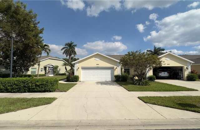 5653 Greenwood Cir unit: 104 photos photos