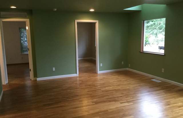 14609 SE 20th Street Gallery 2