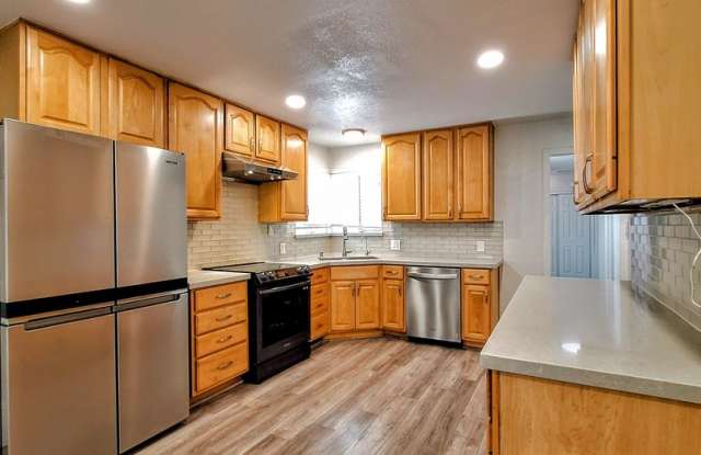 Coming Soon: Beautiful 3bd Single Story House Nestled in the East Foothills Gallery 4