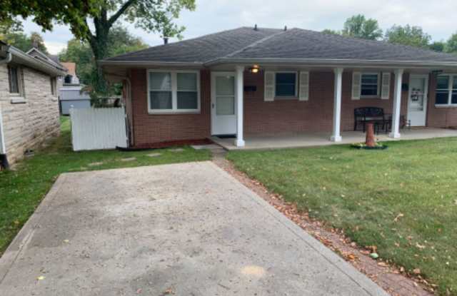 240 Indiana St - 240 Indiana Street, Plainfield, IN 46168