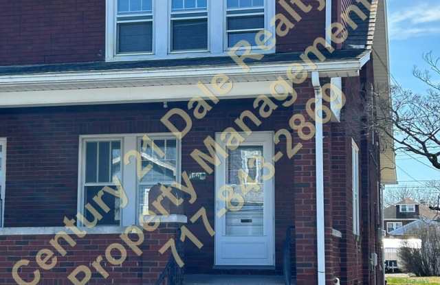 Three Bedroom Home with a Yard in West York School District APP FEE CREDIT UPON MOVE IN - 1508 Stanton Street, West York, PA 17404
