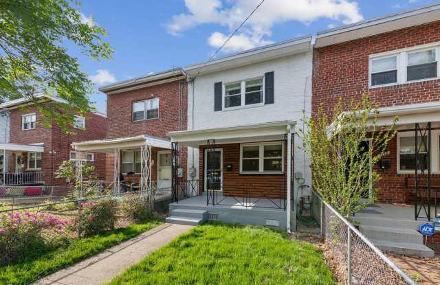 5721 Blaine Street Northeast photos photos