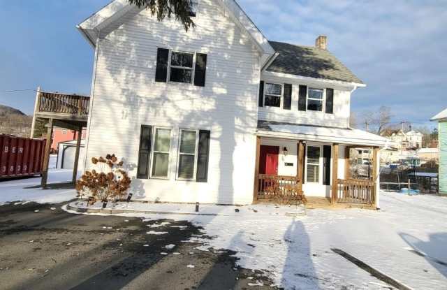 426 West Front St photos photos