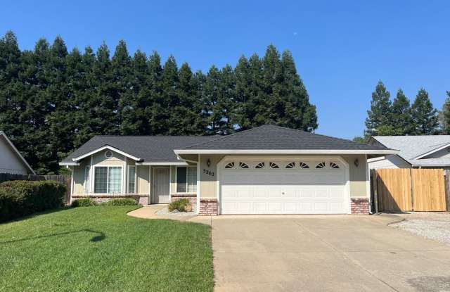 East Redding 3 Bed and 2 Bath Gallery 1