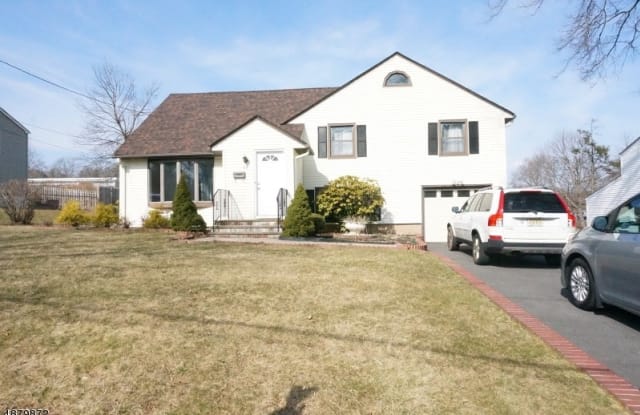 94 Belmont Dr - 94 Belmont Drive, Essex County, NJ 07039