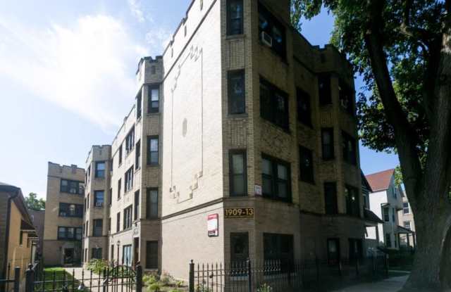 1913 Larchmont photos photos