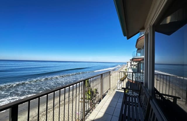 2955 Ocean St. #19 - 2955 Ocean Street, Carlsbad, CA 92008