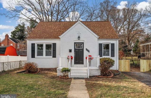 10146 SUTHERLAND ROAD - 10146 Sutherland Road, Four Corners, MD 20901