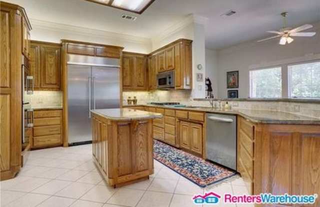 8332 Thorncrest Court Gallery 2