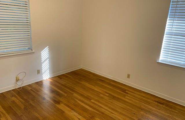 336 Parkwood Place Gallery 2