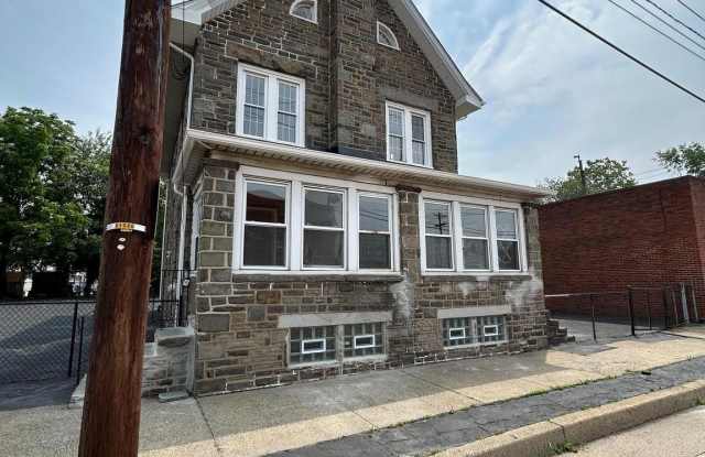 825 JERSEY Avenue Gallery 2