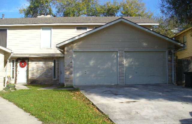Duplex FOR SALE MLS # 1882886 photos photos
