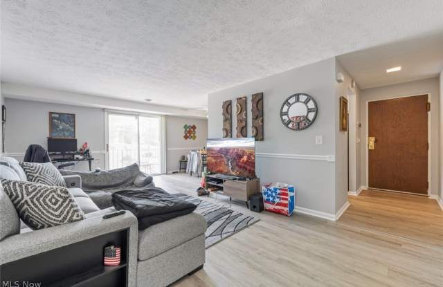 4383 Inner Circle Drive Gallery 4