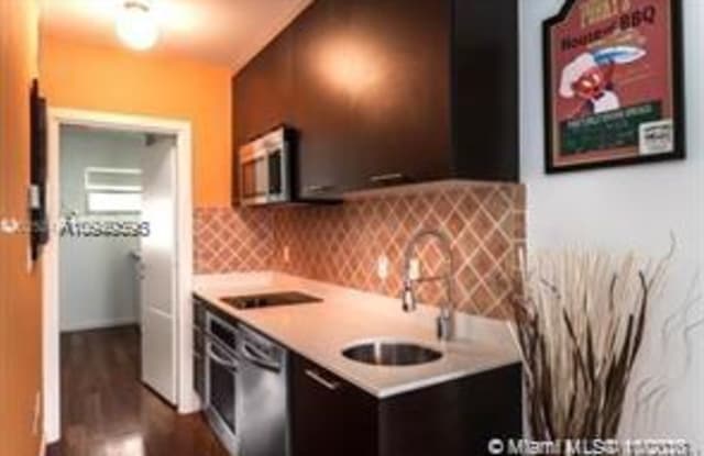 1568 Pennsylvania Ave - 1568 Pennsylvania Ave, Miami Beach, FL 33139