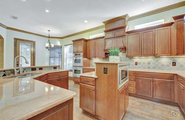 5229 Fort Buckner Drive Gallery 4