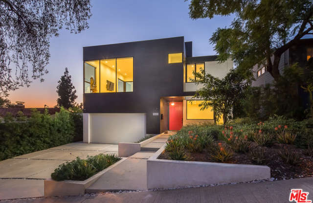 1623 N Benton Way - 1623 North Benton Way, Los Angeles, CA 90026