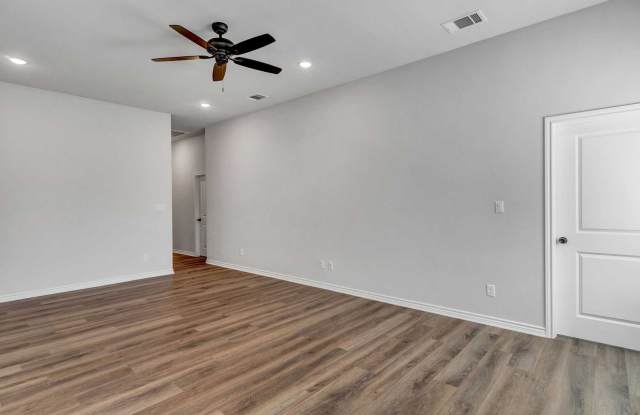 Coming Soon! 2 Bedroom 2 Bathroom in Tyler! Gallery 2
