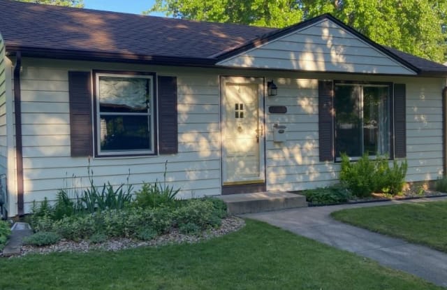 2925 Rhode Island Ave S - 2925 Rhode Island Avenue South, St. Louis Park, MN 55426