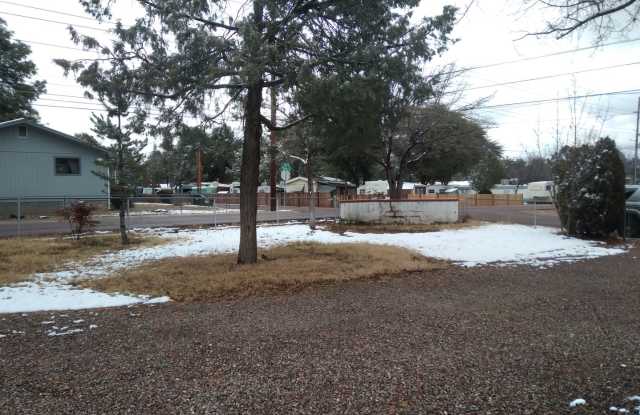 2 Bed / 2 Bath + 1 Bed / 1 Bath Casita w/kitchenette Gallery 3