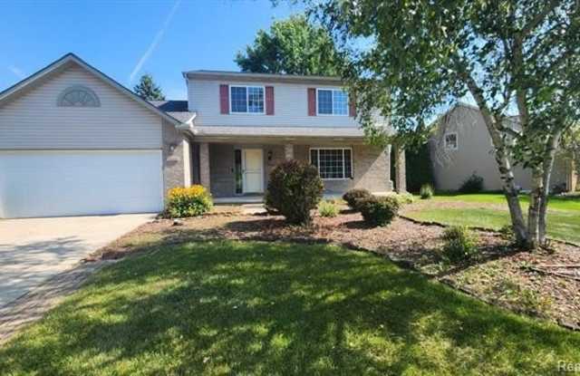 1044 RIDGEVIEW Circle Gallery 2