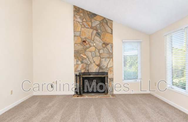324 Skylark Circle Gallery 3