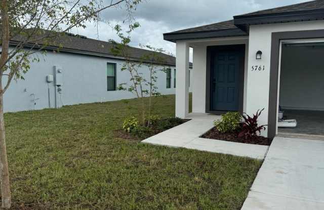 Charming 3BR House in Tampa photos photos