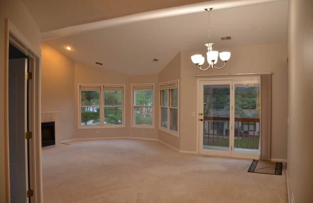 360 SATINWOOD Court N Gallery 3