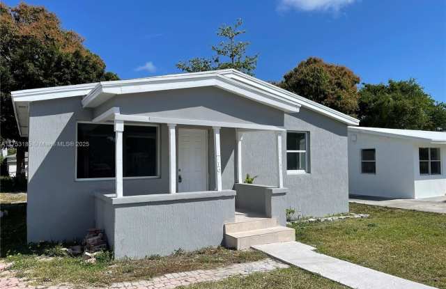 719 21st St photos photos