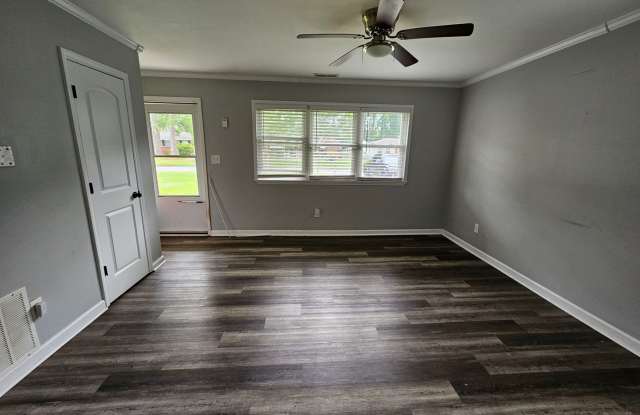 Gorgeous Home In Jacksonville! Gallery 4
