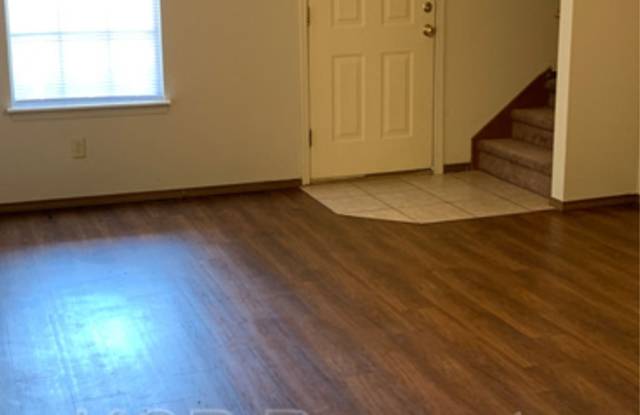 3210 Phoenix - B Gallery 4