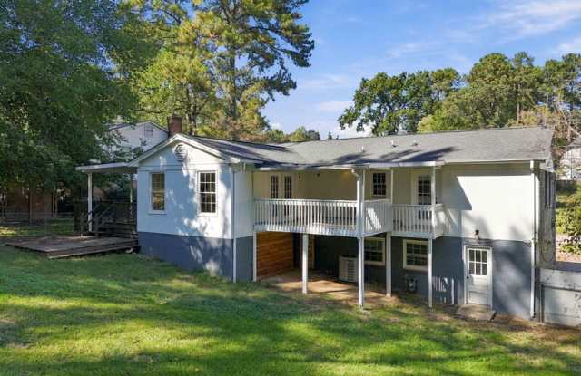 412 Pinecroft Drive Gallery 3