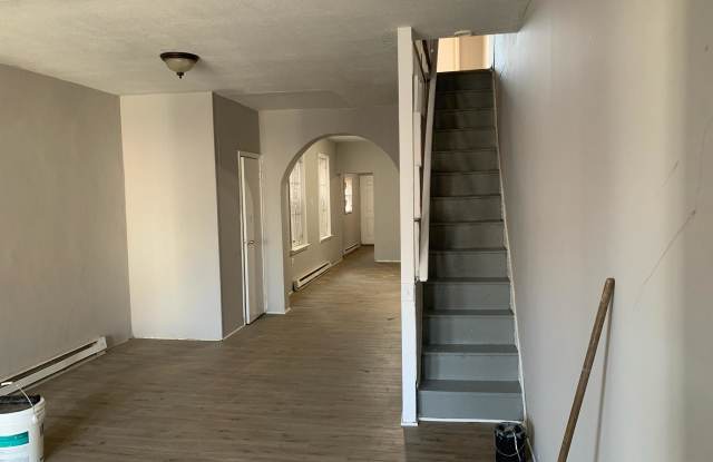 2028 East Elkhart Street Gallery 2