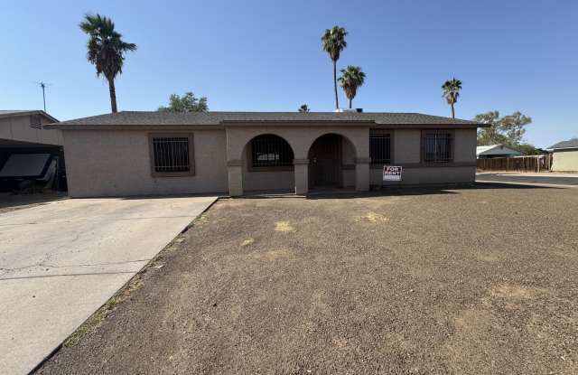7967 W HIGHLAND Avenue - 7967 West Highland Avenue, Phoenix, AZ 85033