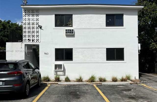 963 NW 5th St photos photos
