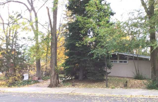 Charming 2 Bedroom 1 Bath House in North Boulder, Newlands Neighborhood - 440 Hawthorn Avenue, Boulder, CO 80304 Charming 2 Bedroom 1 Bath House in North Boulder, Newlands Neighborhood - 440 Hawthorn Avenue, Boulder, CO 80304