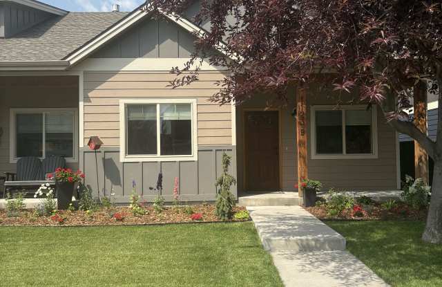 1123 Forestglen Drive Gallery 2