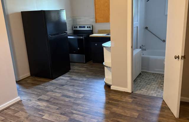 41 S Oak St photos photos