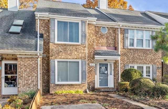 2819 Cardiff Lane photos photos