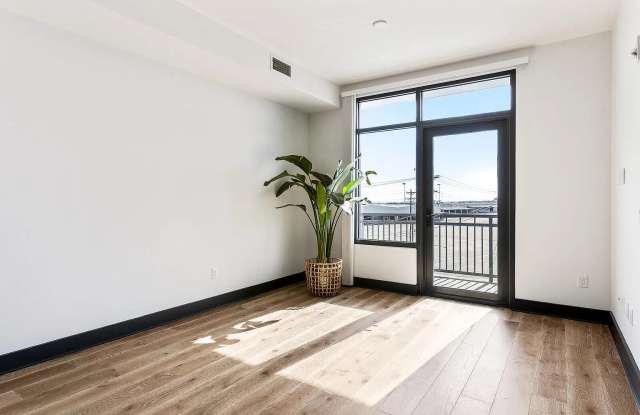 5 Gadsdenboro St Apt 406 Gallery 3
