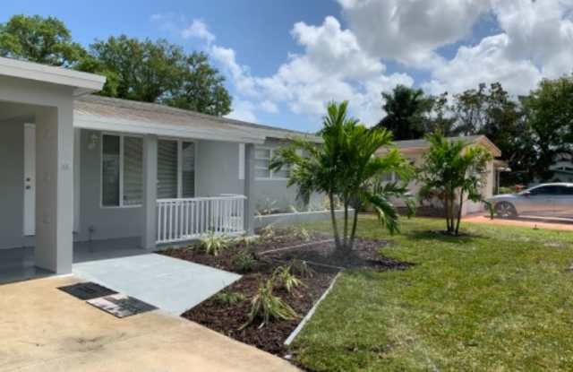 4996 sw 29 Terrace 33312 - 4996 SW 29th Ter, Dania Beach, FL 33312