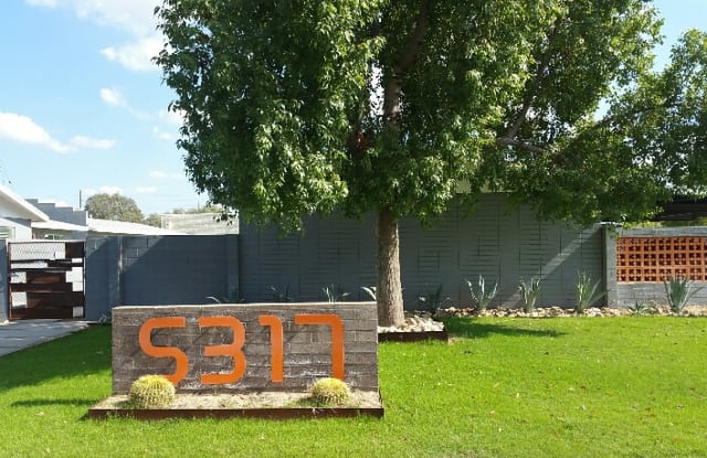 11th Street - 5317 N 11th St, Phoenix, AZ 85014